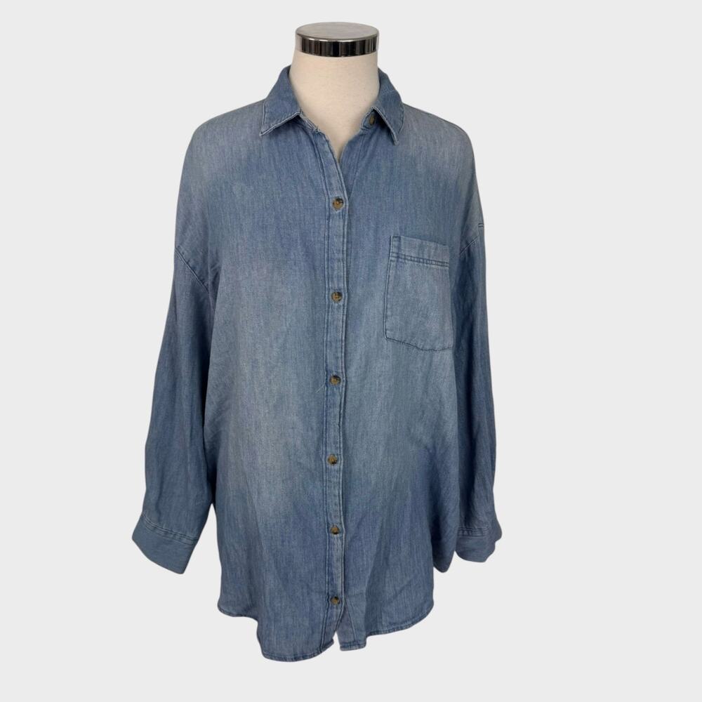 Old Navy Womens Size M The Boyfirend Shirt Blue Button Front 100% Cotton